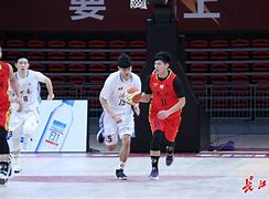 包含河南男篮大胜福建男篮，实力碾压对手表现抢眼的词条