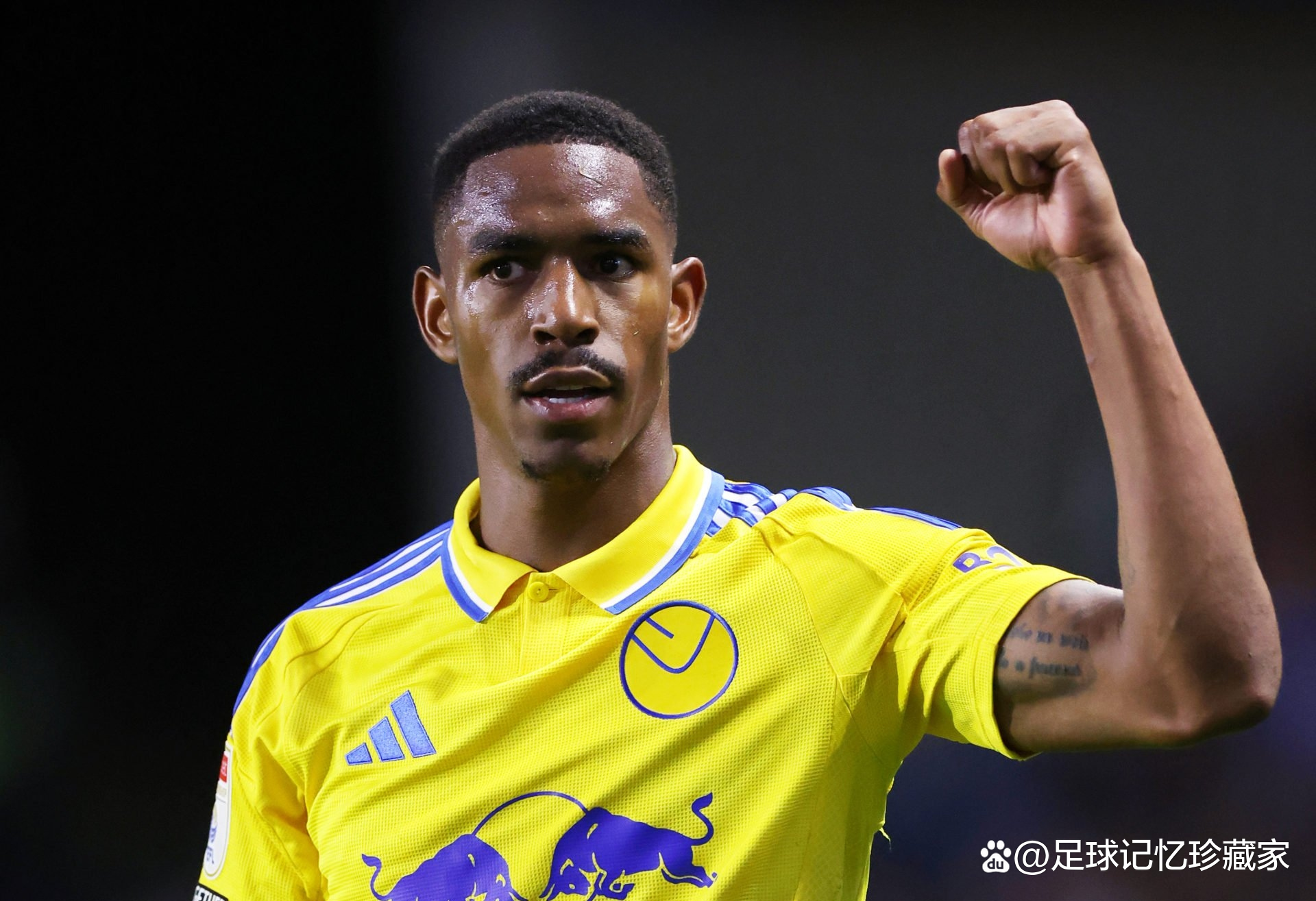 关于利兹联年轻后卫崭露头角,展现出色表现的信息 关于利兹联年轻后卫崭露头角,展现出色表现的信息