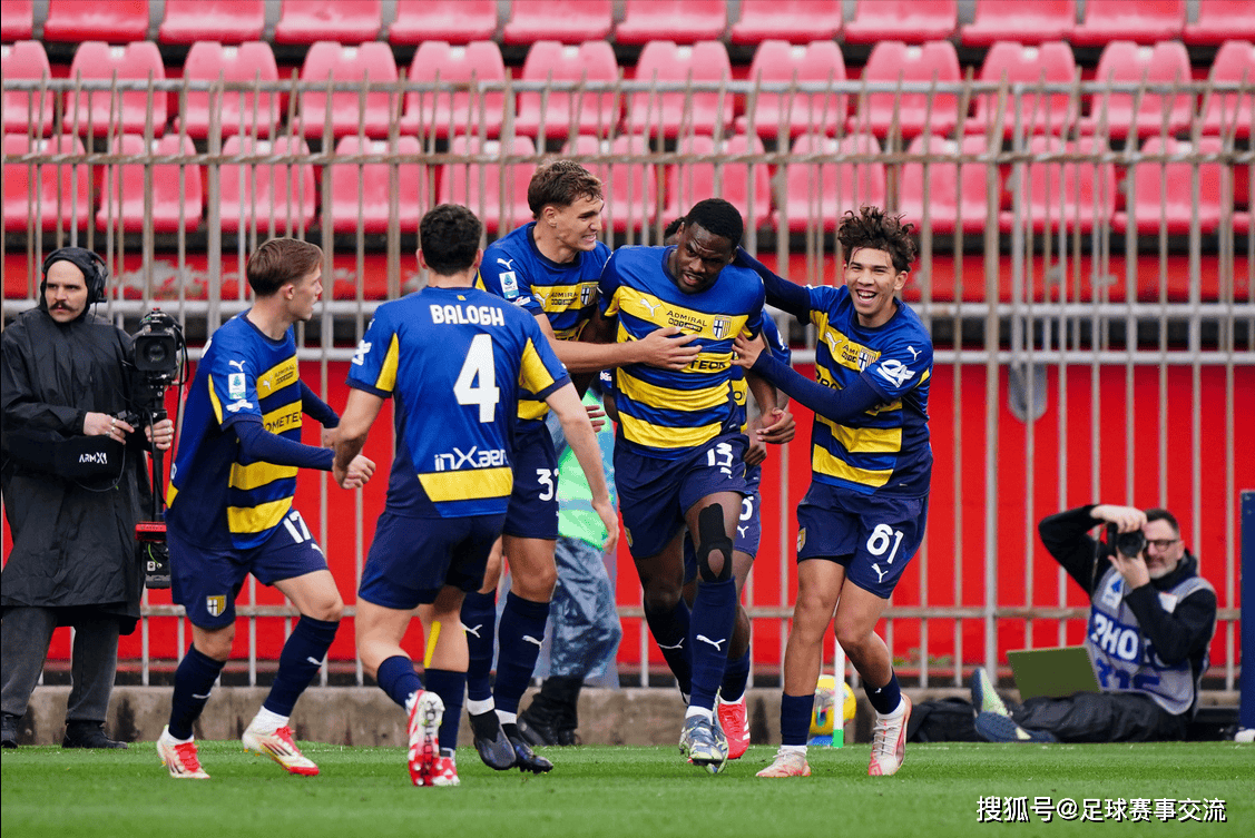 佛罗伦萨临时主帅上任,球队备战下一轮比赛的简单介绍 佛罗伦萨临时主帅上任,球队备战下一轮比赛的简单介绍