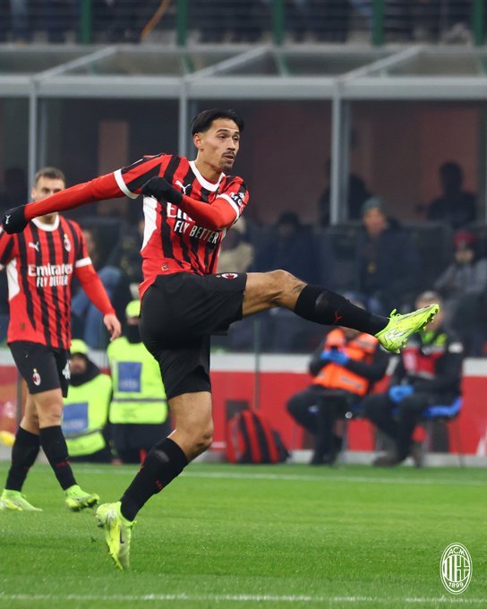 开云官网-AC米兰主场战胜萨索洛，夺得胜利的简单介绍