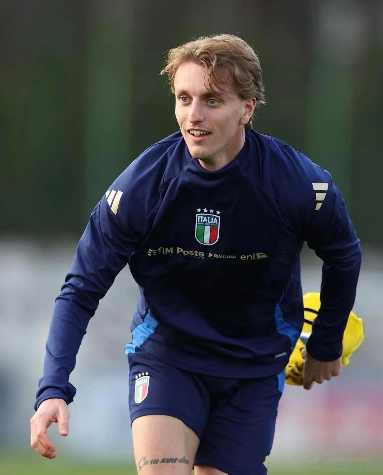 德甲|意大利晋级,球迷沸腾的简单介绍 德甲|意大利晋级,球迷沸腾的简单介绍