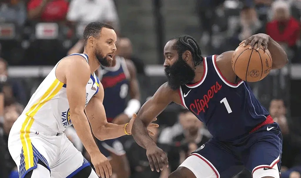 快船队打出团队篮球,轻取抢七连胜 快船队打出团队篮球,轻取抢七连胜