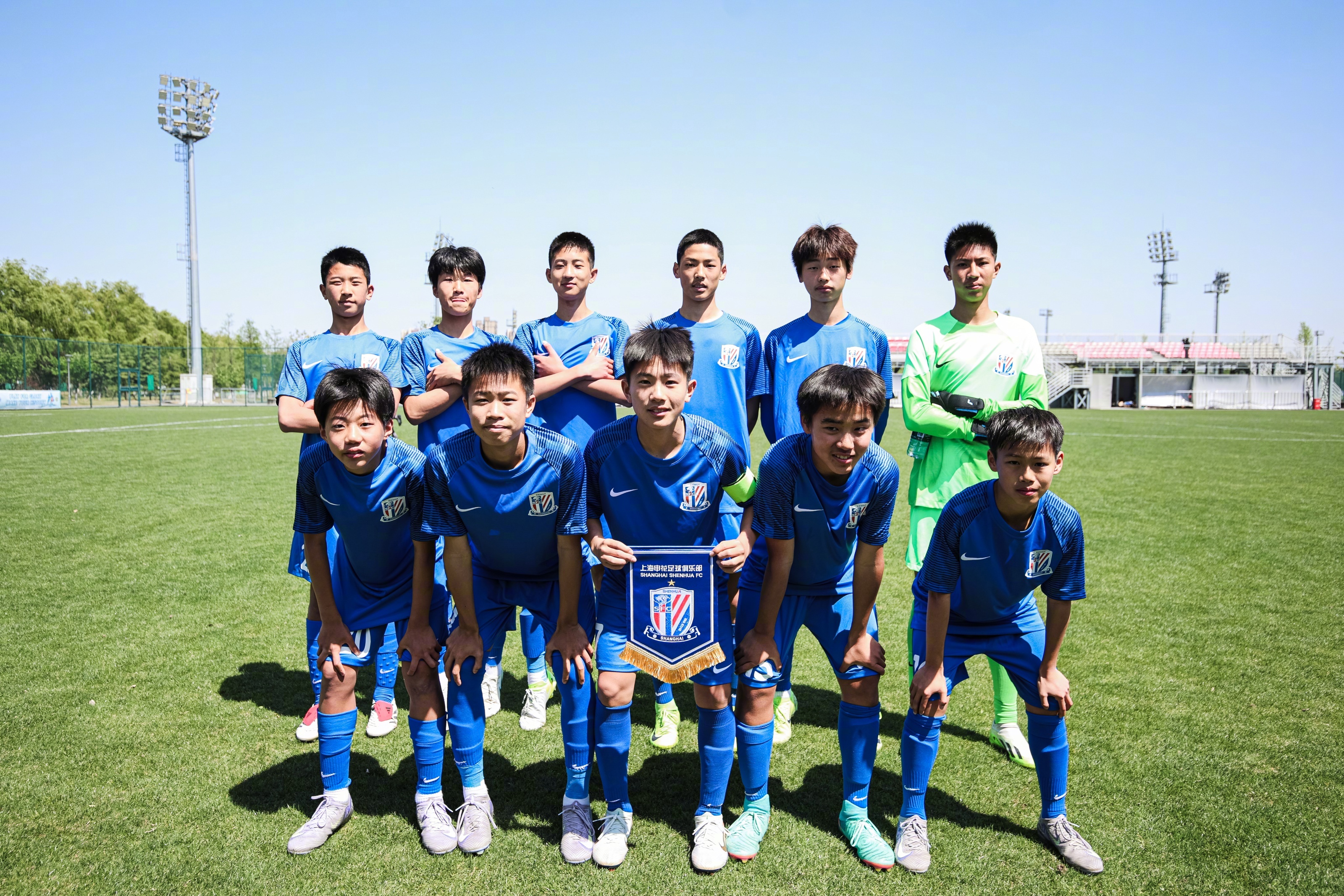 -上海足球队晋级国际赛