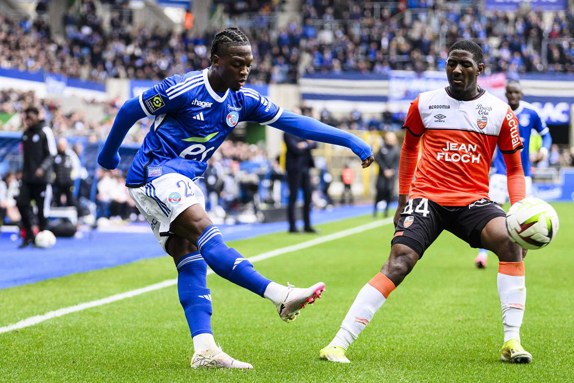 开云体育入口-里昂主场不敌斯特拉斯堡，排名下滑