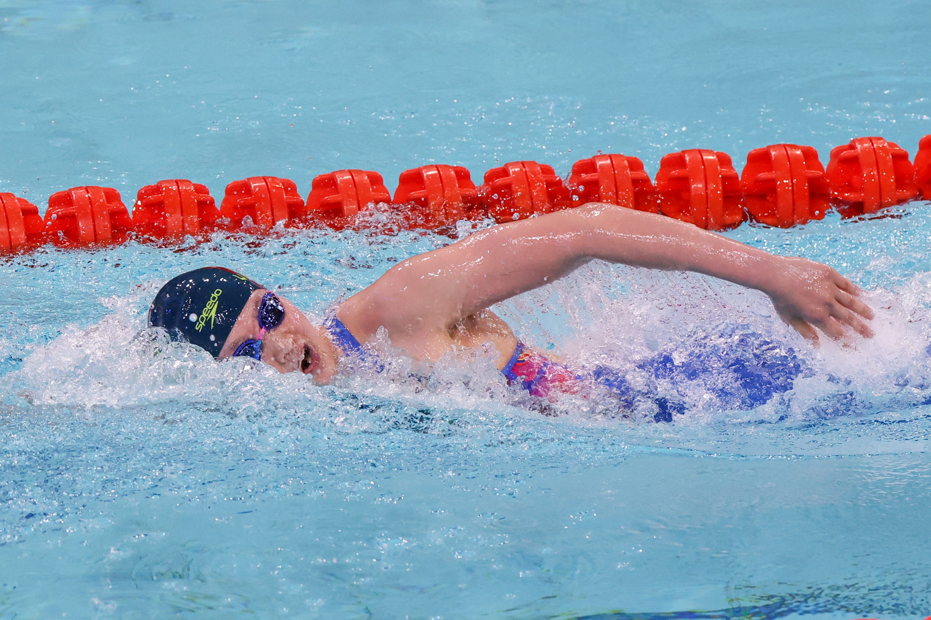 开云体育中国-关于游泳选手夺得冠军赛场独领风骚的信息