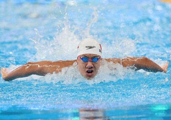 关于游泳选手夺得冠军赛场独领风骚的信息 关于游泳选手夺得冠军赛场独领风骚的信息