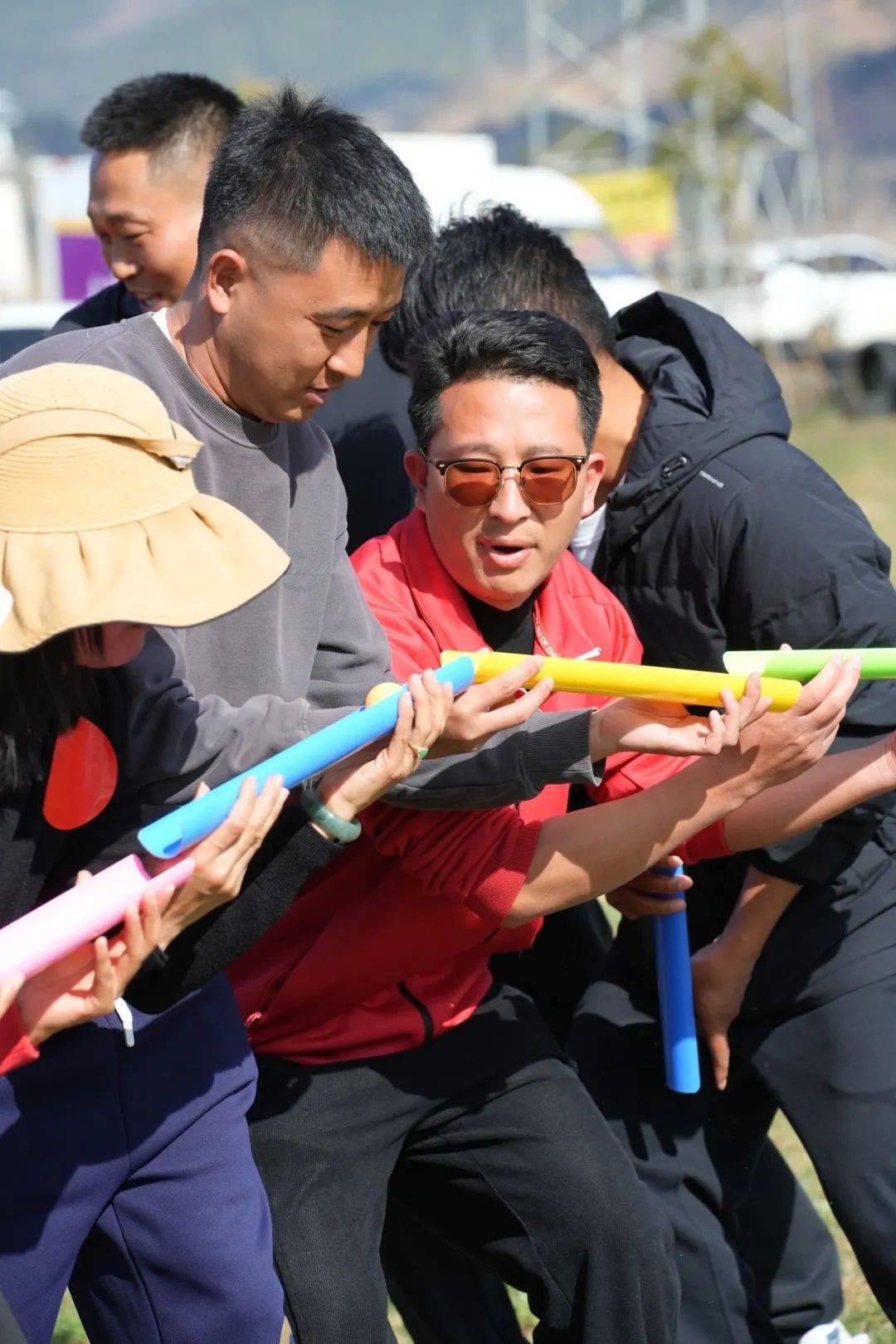 包含选手们表现出色,彰显团队合作默契精神的词条 包含选手们表现出色,彰显团队合作默契精神的词条