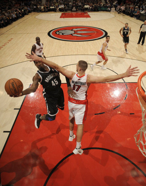 开云体育-篮网队主场告捷，连胜势头不断