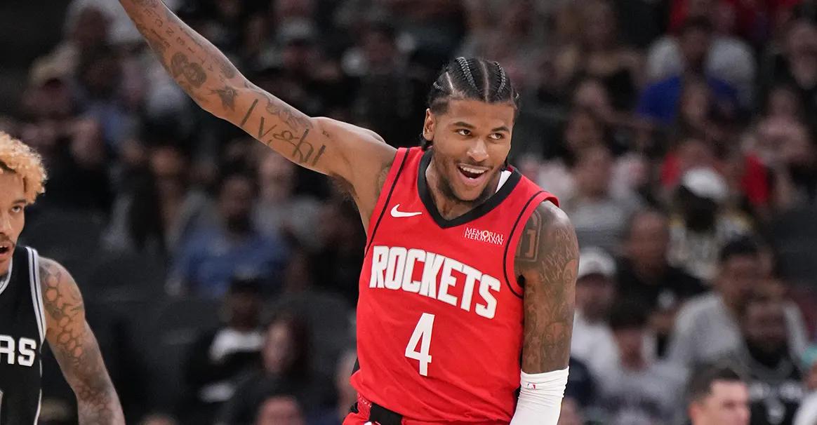 火箭主场击败马刺,保持领先优势 火箭主场击败马刺,保持领先优势