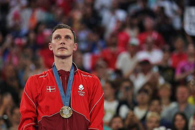 开云体育-包含印尼羽毛球队鏖战法国羽毛球队，安赛龙完成帽子戏法的词条