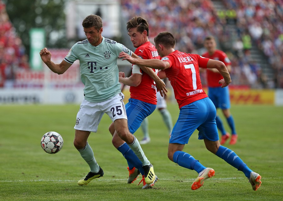 开云体育官网-德国险胜瓦伦西亚，莱万高光表现