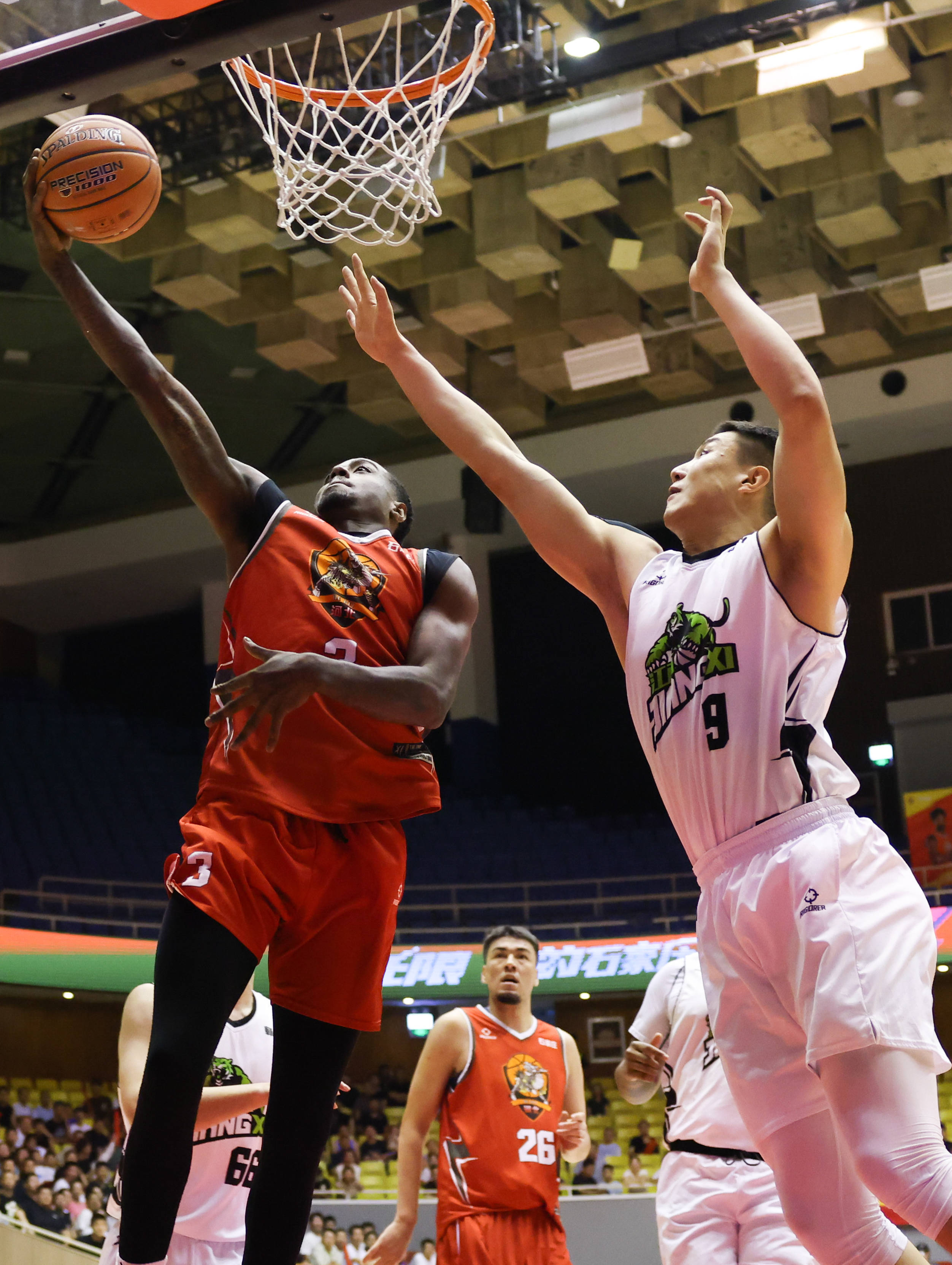 江西队大胜湖北队，赢得比赛