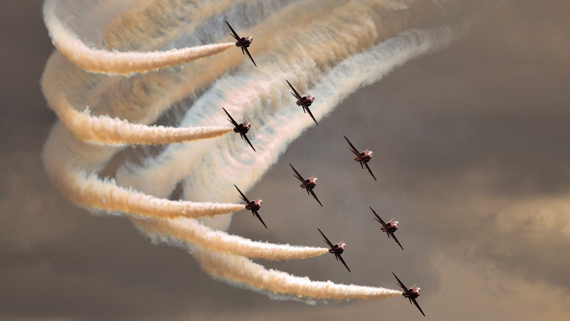 开云体育下载-双城记，基米希中场爆发引领拜仁，国米铁腕斩落紫百合