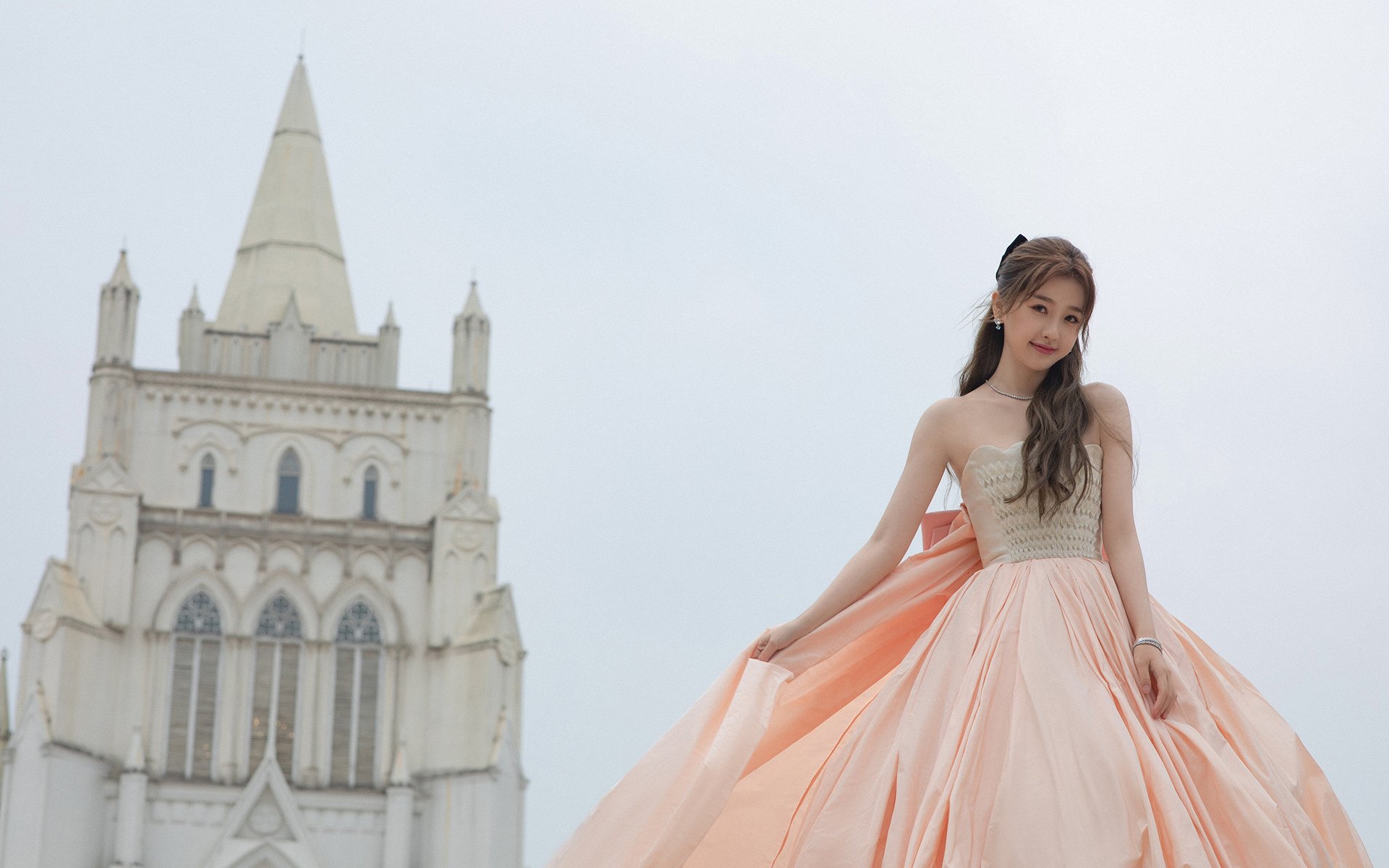 开云体育官方网站-赛道即球场，当詹姆斯扼住命运咽喉，欧文在银色峡谷超越时间