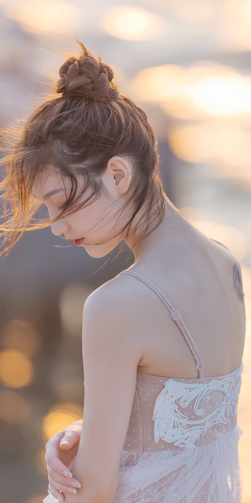 北欧寒冰与伯纳乌烈焰，格纳布里一箭定江山，皇马鏖战险破冰岛铁壁